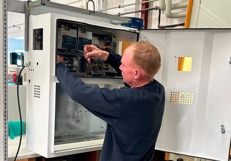 Martin building a DCW Medium unit1_cropped2